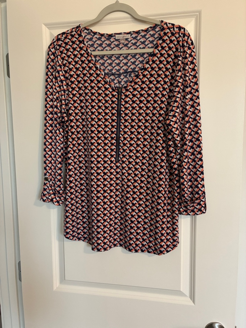 Roz & Ali Navy Pink Geometric Zip-Front Blouse